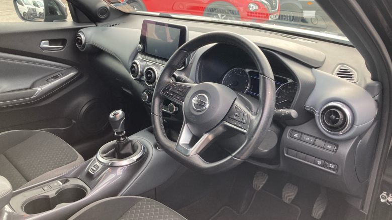 Nissan Juke 1.0 DiG-T 114 N-Connecta 5dr Petrol Hatchback